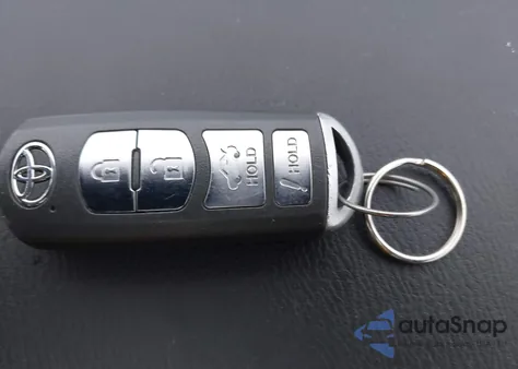 2017 Toyota Yaris Ia из США, поврежденный, VIN 3MYDLBYV6HY165610